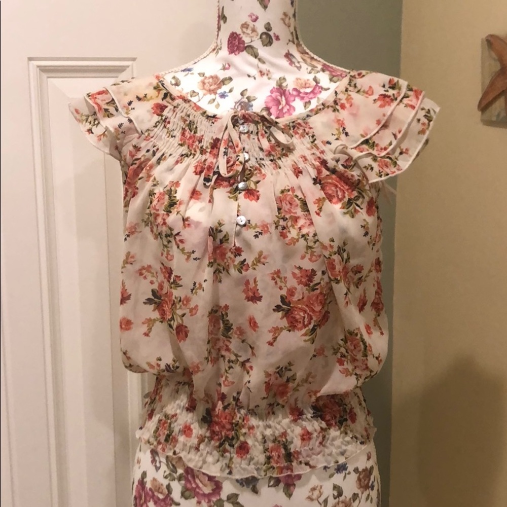 Midnight sky floral short sleeve blouse size s